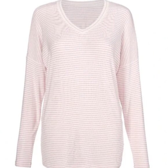 CAbi Serenity Tee - Picture 1 of 2